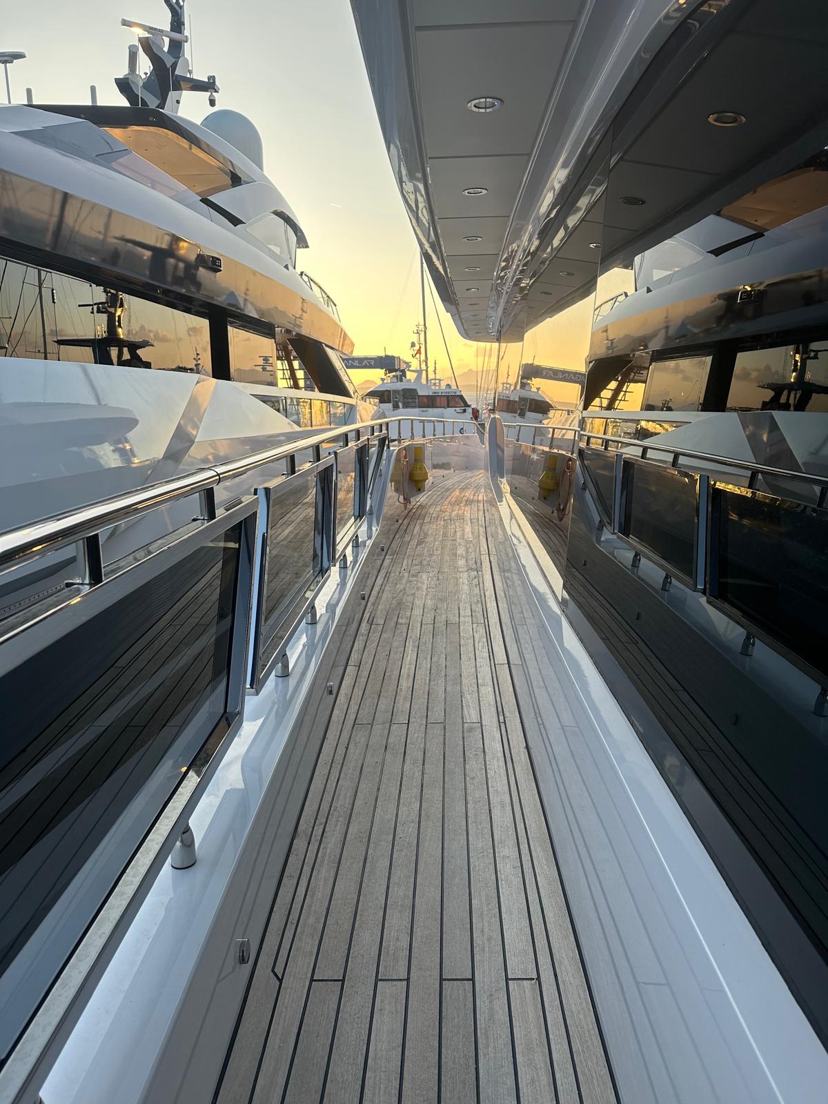 Due Mani Interiors | Home